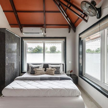 Aqua Lagoon Villa By Secret Turtle Pvt Pool Private Lawn Secunderabad Ngoại thất bức ảnh