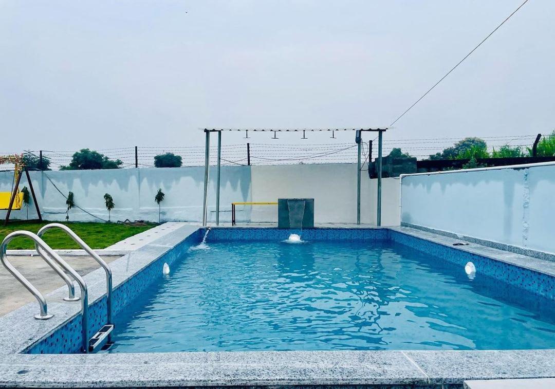 Aqua Lagoon Villa By Secret Turtle Pvt Pool Private Lawn Secunderabad Ngoại thất bức ảnh