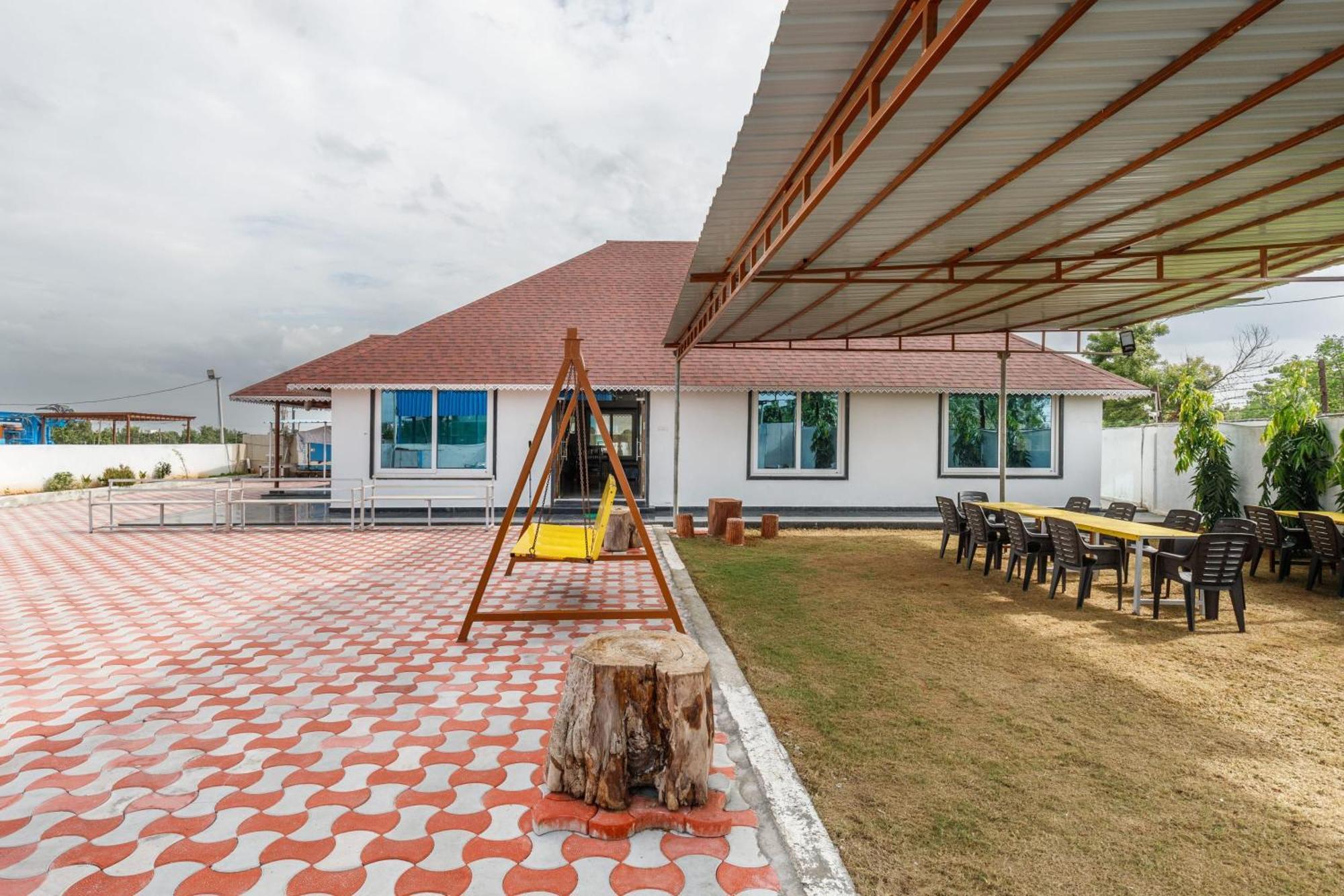 Aqua Lagoon Villa By Secret Turtle Pvt Pool Private Lawn Secunderabad Ngoại thất bức ảnh