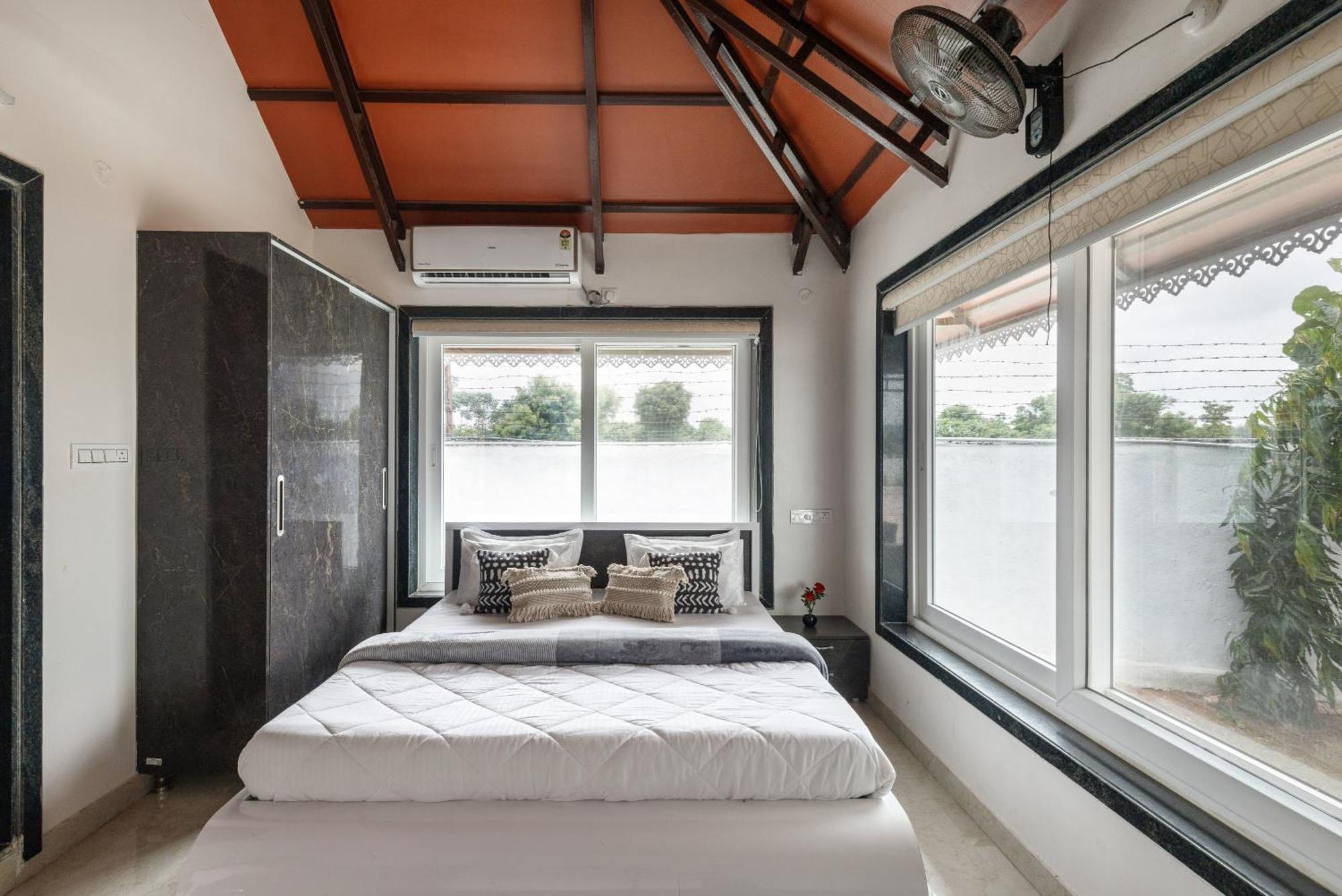 Aqua Lagoon Villa By Secret Turtle Pvt Pool Private Lawn Secunderabad Ngoại thất bức ảnh