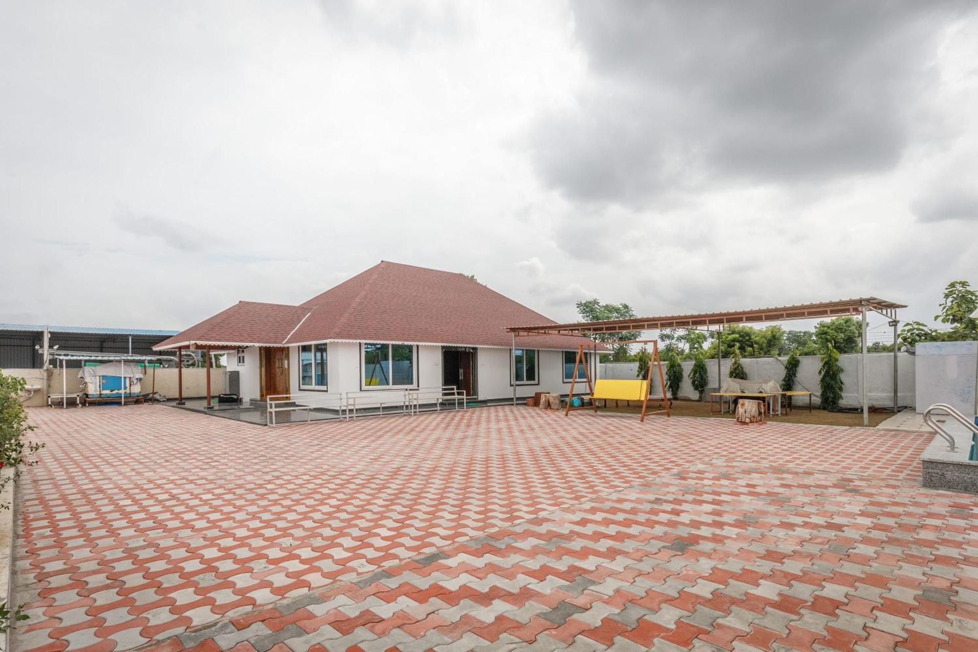Aqua Lagoon Villa By Secret Turtle Pvt Pool Private Lawn Secunderabad Ngoại thất bức ảnh